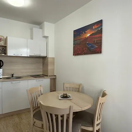 Horizon 12 'a' Апартамент *